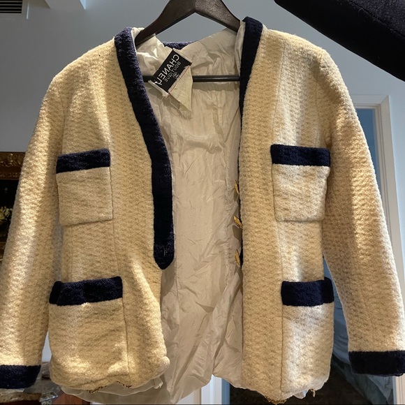 CHANEL VINTAGE JACKET 1990’s - Picture 8 of 11